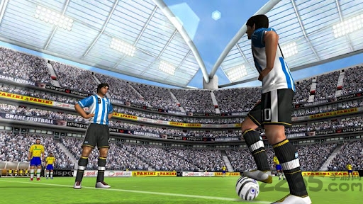 真实足球2012安卓破解版